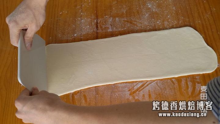 教你做层层酥脆的可颂牛角包,原来手工开酥也没那么难