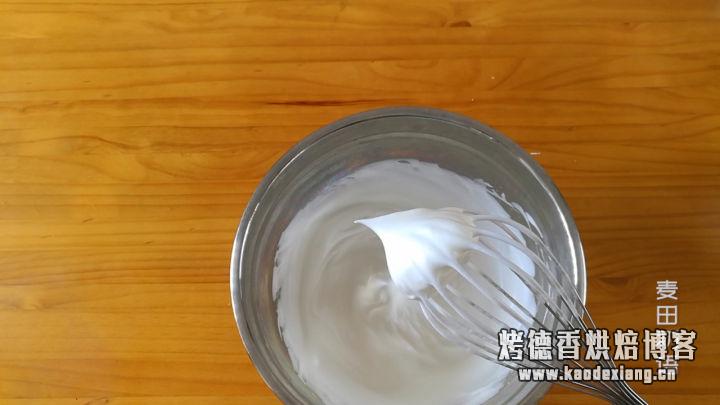 吃完这块香橙戚风蛋糕我就彻底沦陷了,柔软轻盈又香味十足