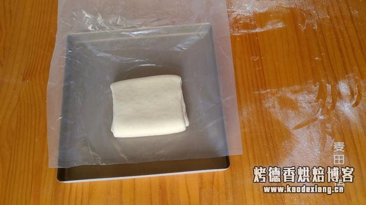 教你做层层酥脆的可颂牛角包,原来手工开酥也没那么难