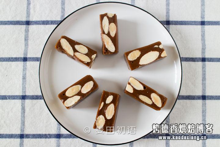 节日爆款杏仁太妃糖,奶香十足不粘牙,步骤很简单
