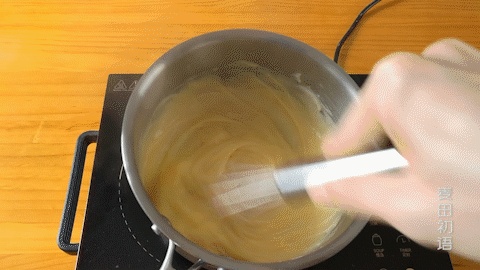 一口下去就爆浆的卡士达酥皮泡芙,大气孔不塌陷的秘密都在这