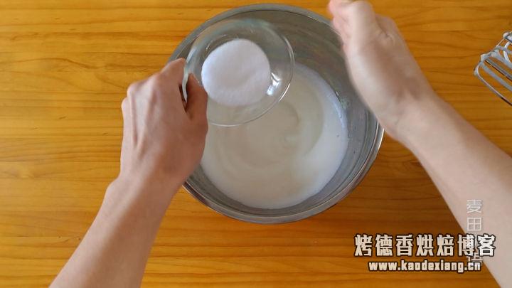 吃完这块香橙戚风蛋糕我就彻底沦陷了,柔软轻盈又香味十足