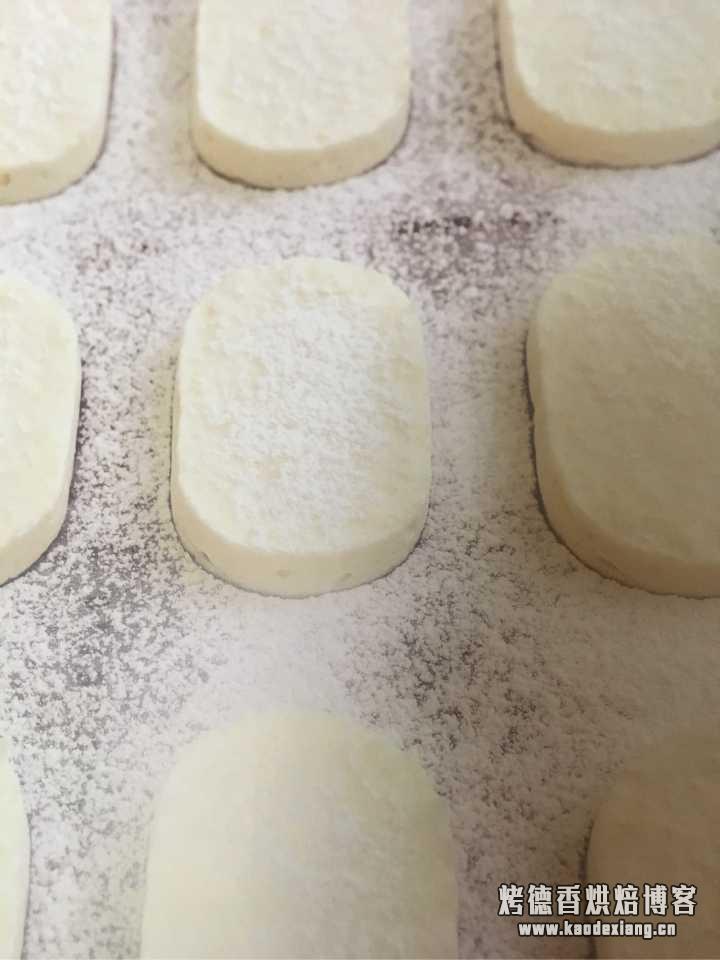 有哪些处理烘焙边角料的方法,剩余的蛋白和蛋黄不想浪费?