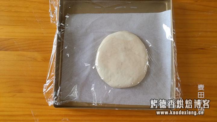 教你做正宗的意式披萨,饼底酥脆内馅软嫩,比外面好吃太多了