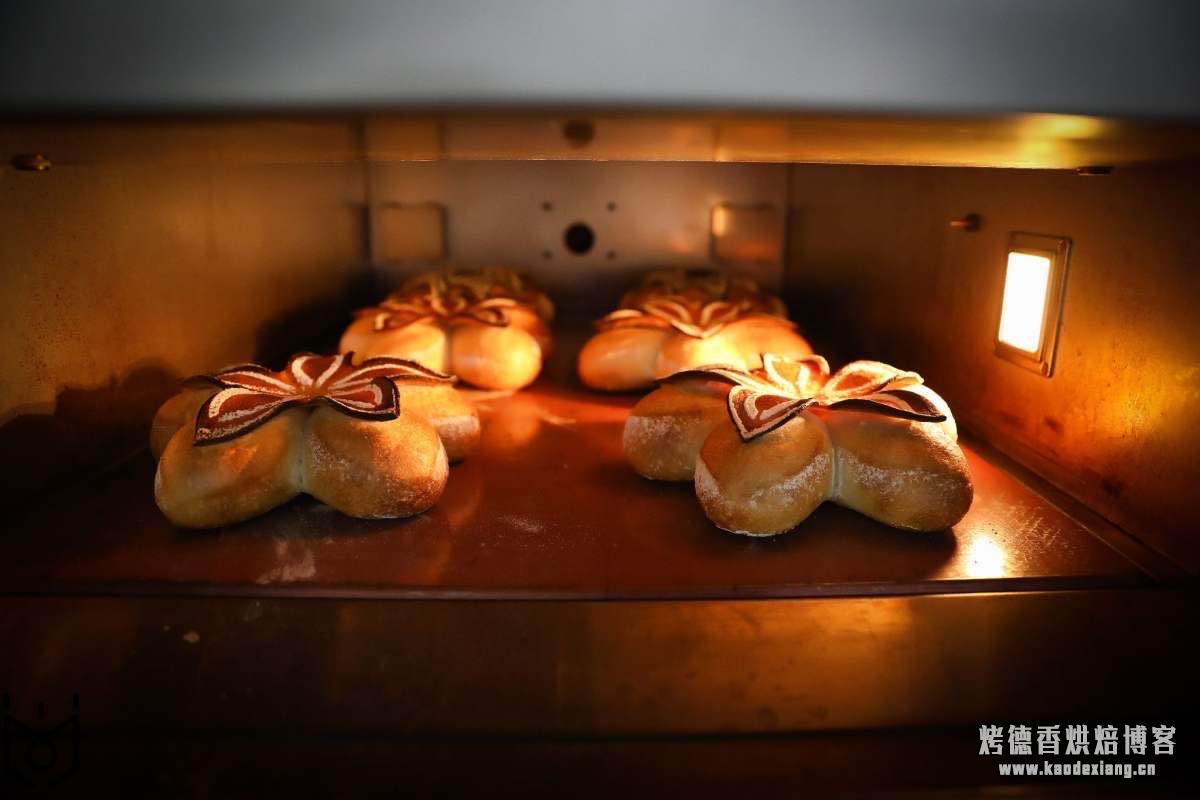 /面包制作流程/详解面包制作的几大流程，让你能真正的了解如何开始制作面包/