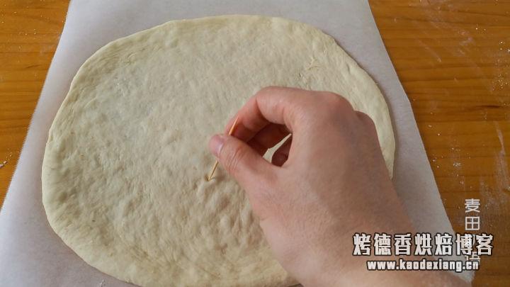 教你做正宗的意式披萨,饼底酥脆内馅软嫩,比外面好吃太多了