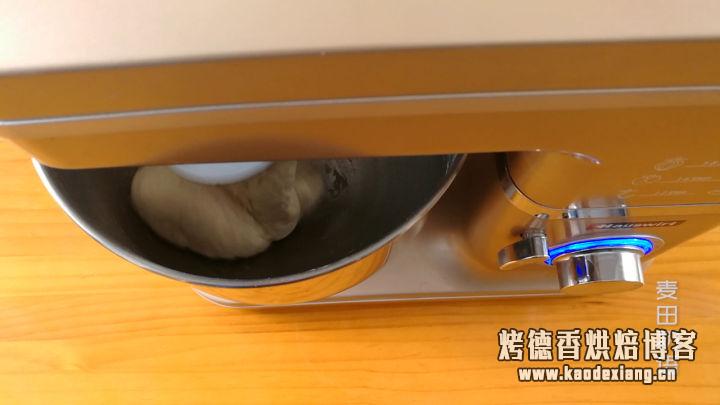 软到拿不起来的日式生吐司,这云朵般的口感让人沉醉其中