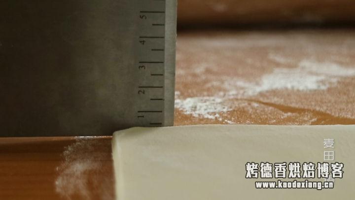 教你做层层酥脆的可颂牛角包,原来手工开酥也没那么难