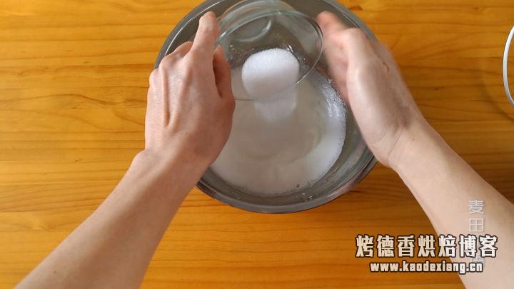 老师傅教你做网红肉松小贝,咸香松软回味无穷