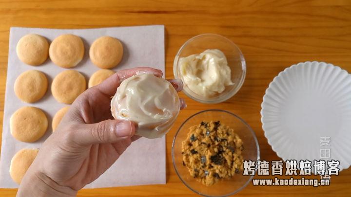 老师傅教你做网红肉松小贝,咸香松软回味无穷