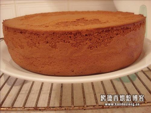 6寸戚风蛋糕的做法，一起来学做简单蛋糕吧