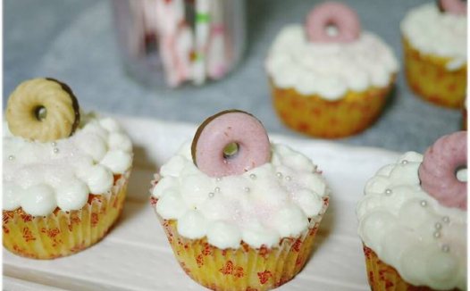 可以吃的“珠宝盒”-杯子蛋糕