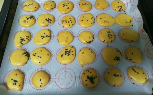 芝麻鸡蛋饼干 制作方法