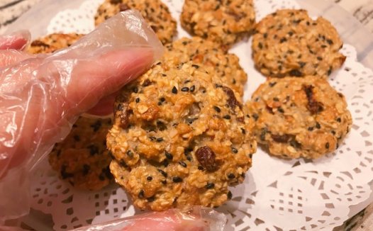 黑芝麻燕麦小饼干(无油无糖) 制作方法