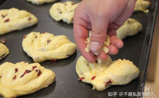 椰蓉面包到底多好吃?吃过的人都竖起了大拇指