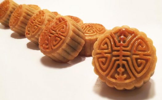 【广式月饼—蛋黄冬翅月饼的做法步骤图】泳歌-制作