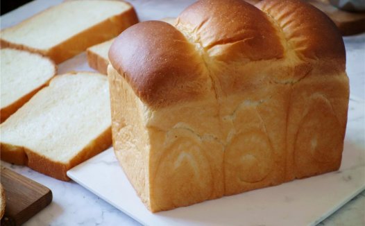 【酸奶奶油吐司的做法步骤图，怎么做好吃】啊呜511-制作