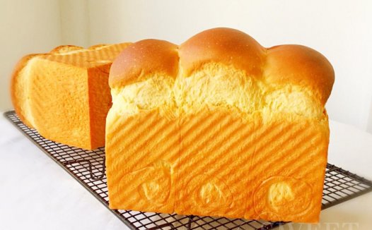 【万能吐司配方（超详细步骤）的做法步骤图】淡然-微笑-制作